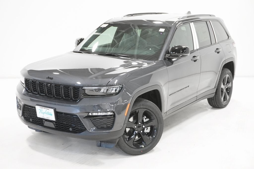 2025 Jeep Grand Cherokee Limited photo 2