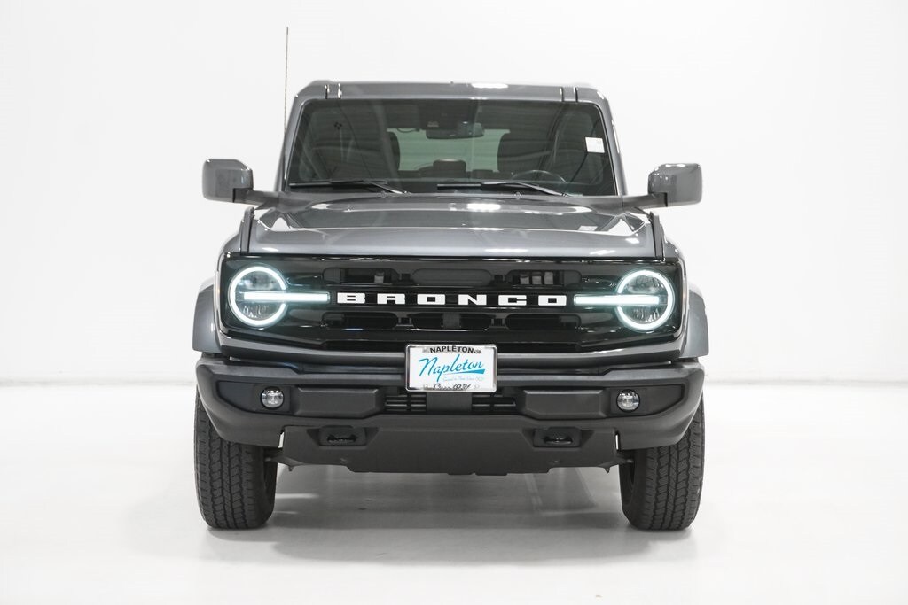 2024 Ford Bronco Outer Banks photo 3
