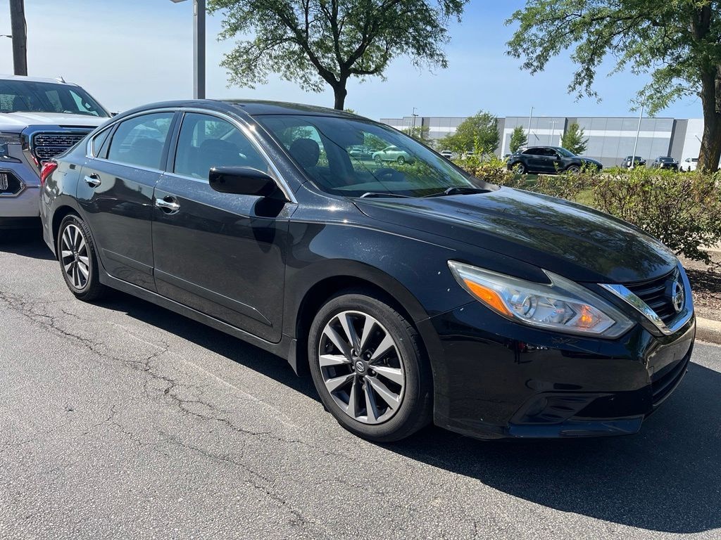 Used 2016 Nissan Altima 2.5 SV Sedan