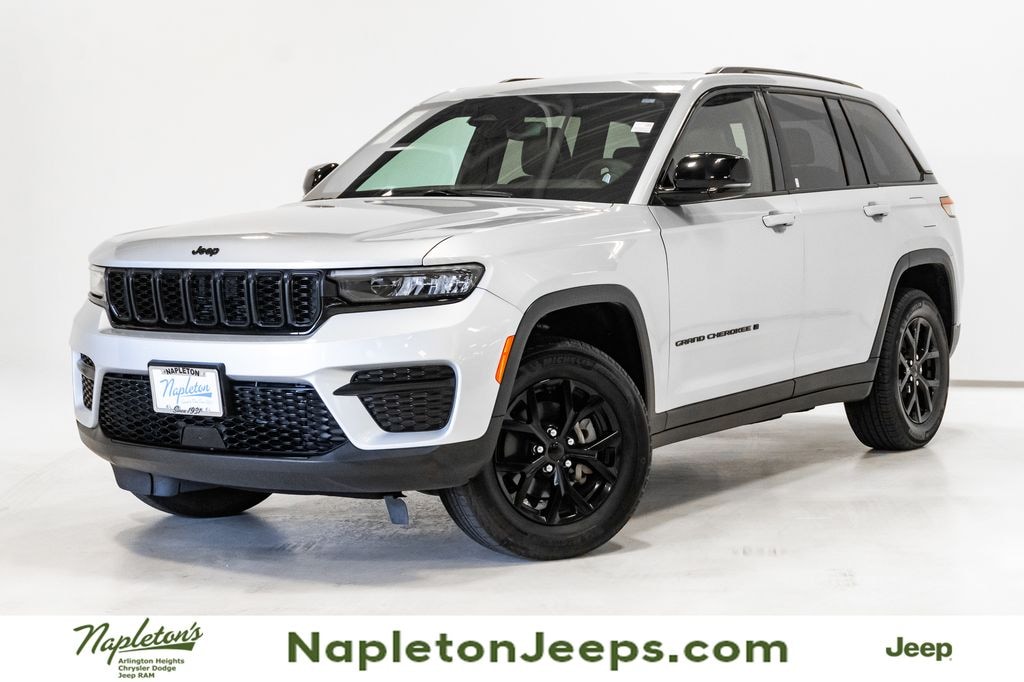 Used 2024 Jeep Grand Cherokee Altitude SUV