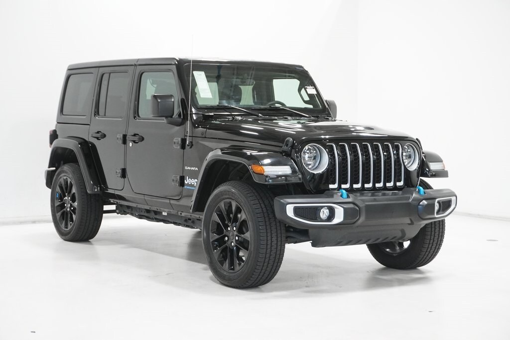 2023 Jeep Wrangler Sahara 4xe photo 4