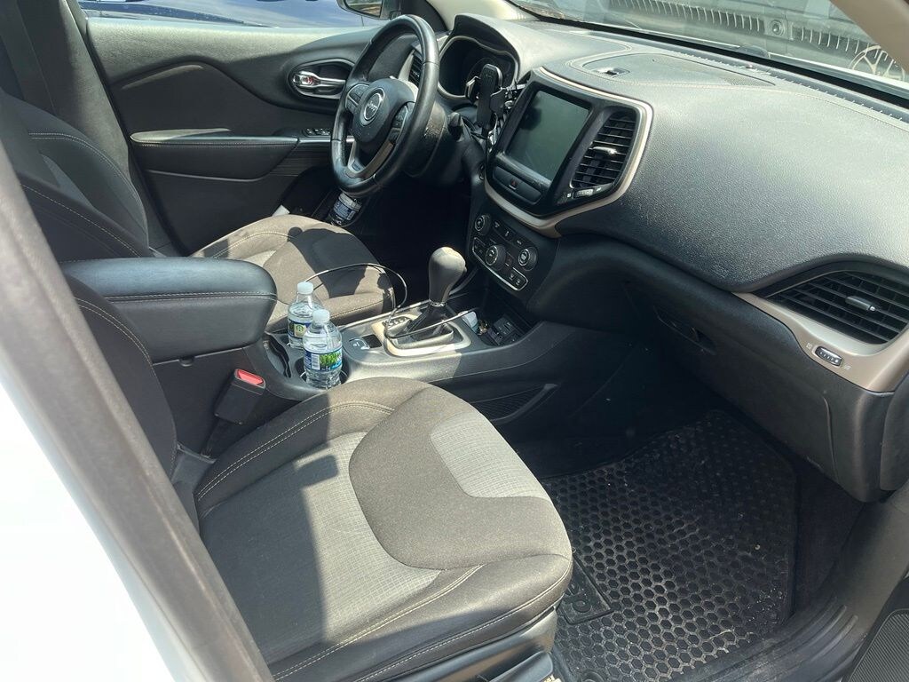 Used 2017 Jeep Cherokee Latitude SUV