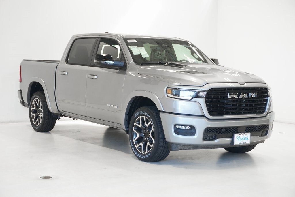 2025 Ram 1500 Laramie photo 4