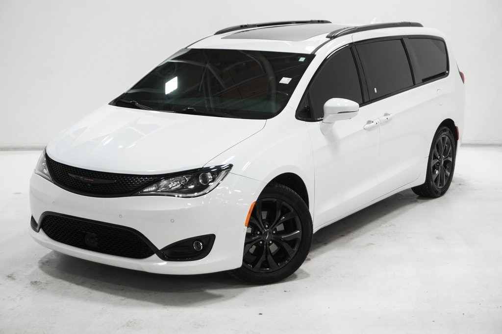 Used 2020 Chrysler Pacifica Limited Minivan/Van