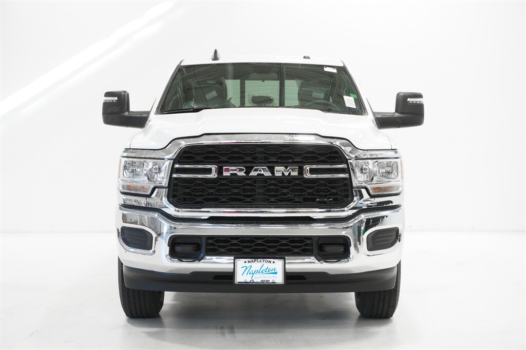 2024 Ram 2500 Tradesman photo 3