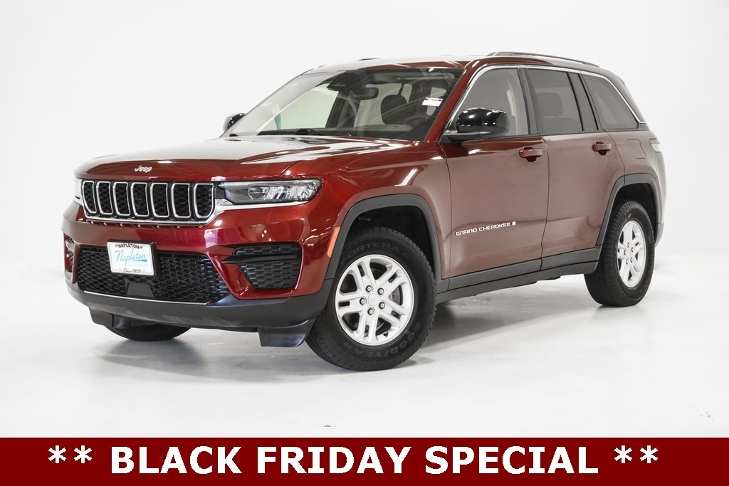 2024 Jeep Grand Cherokee Laredo's photo