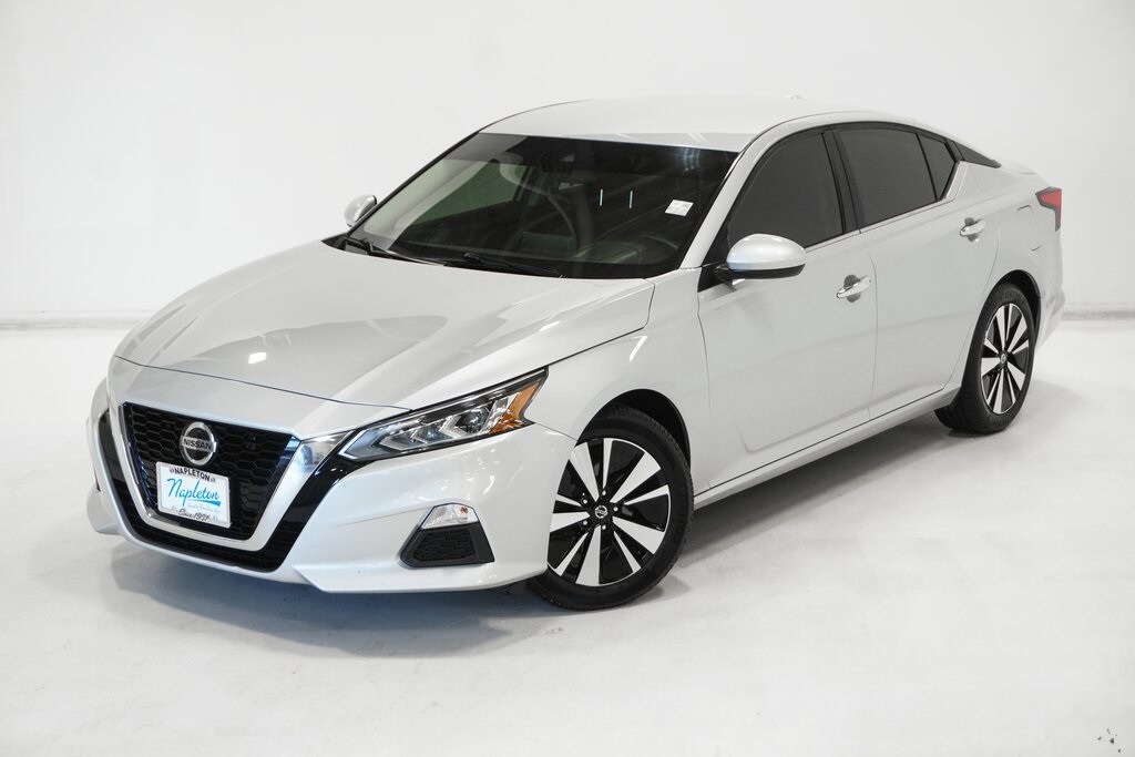 2021 Nissan Altima 2.5 SV photo 2