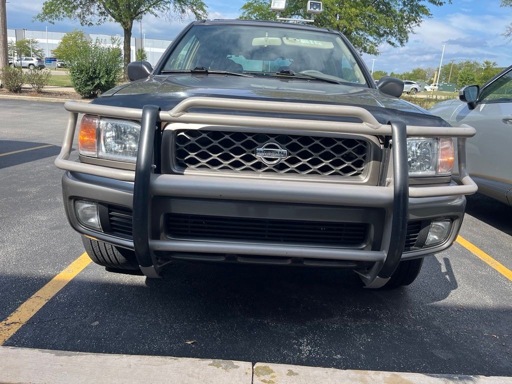 Used 2001 Nissan Pathfinder SE SUV