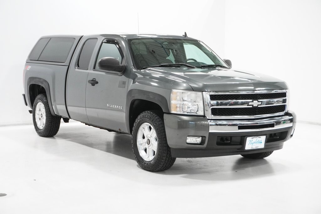 2011 Chevrolet Silverado 1500 LT photo 4