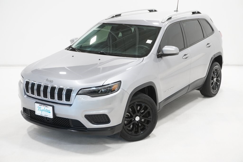 Used 2021 Jeep Cherokee Latitude with VIN 1C4PJLCB2MD163998 for sale in Arlington Heights, IL