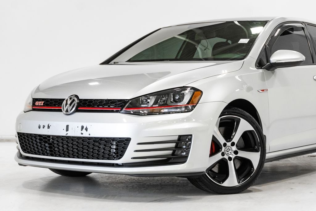 Used 2017 Volkswagen Golf GTI SE Hatchback