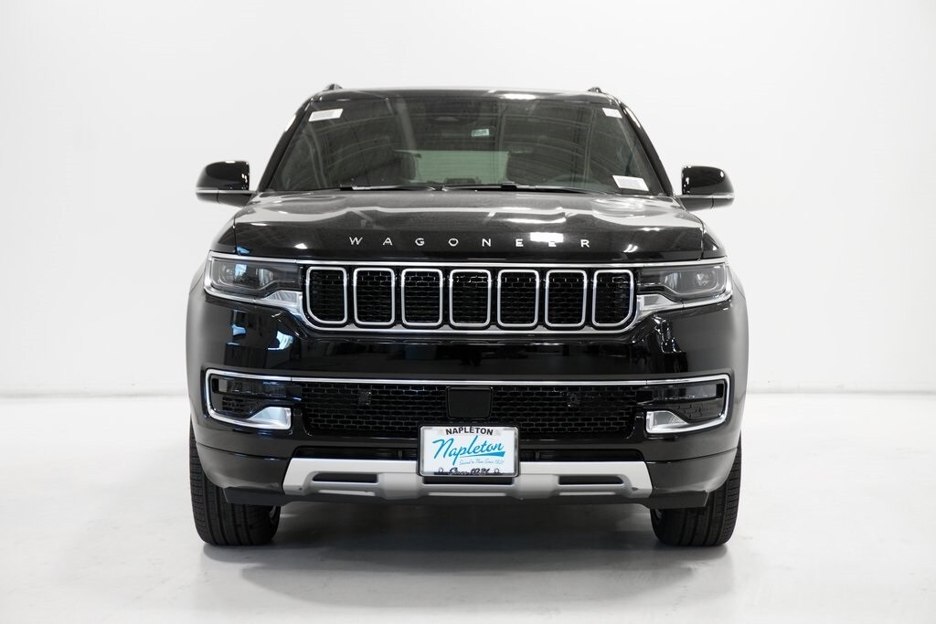 2024 Jeep Wagoneer L Series II photo 3