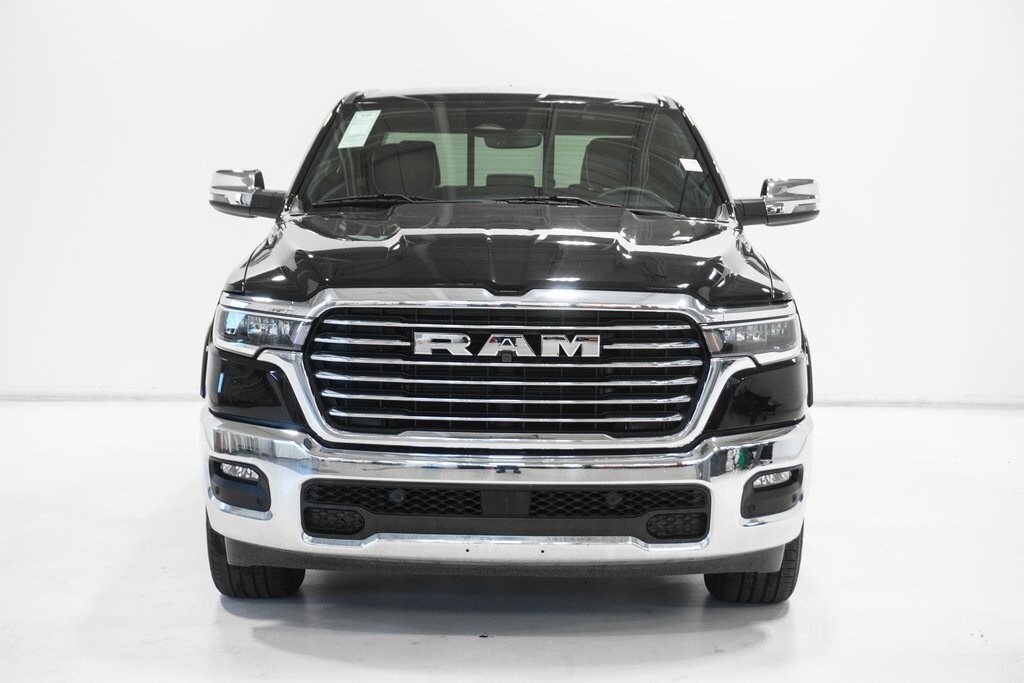 2025 Ram 1500 Laramie photo 3