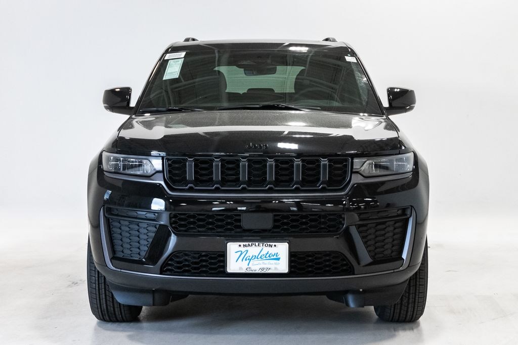 New 2026 Jeep Grand Cherokee LAREDO ALTITUDE 4X4 Sport Utility