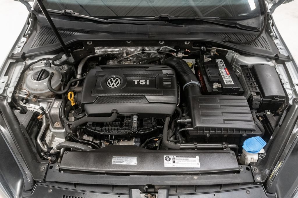 Used 2017 Volkswagen Golf GTI SE Hatchback