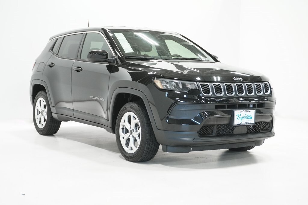 2025 Jeep Compass Sport photo 4
