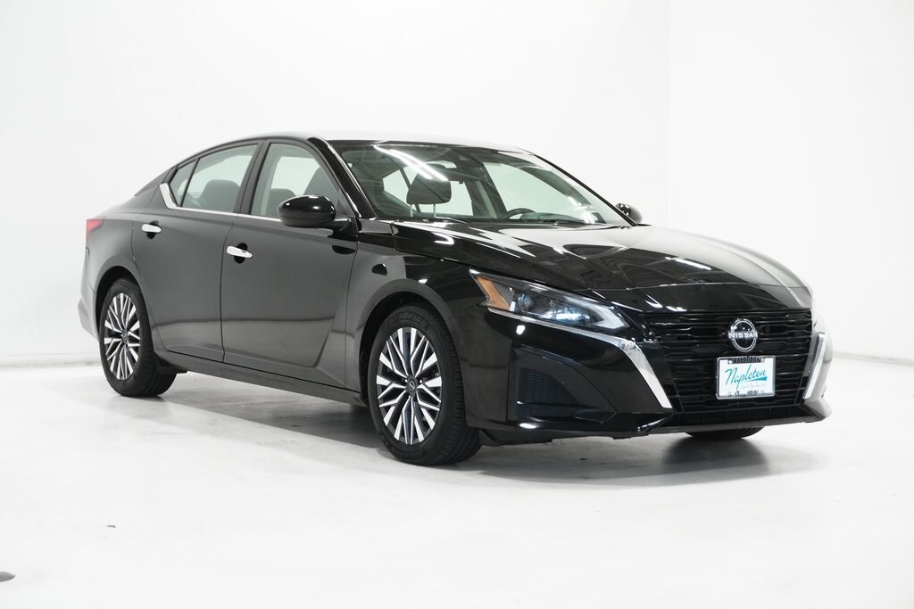 2023 Nissan Altima 2.5 SV photo 4
