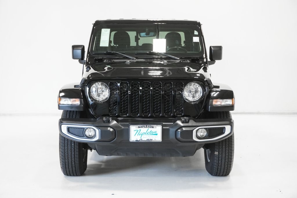2022 Jeep Gladiator Sport S photo 3