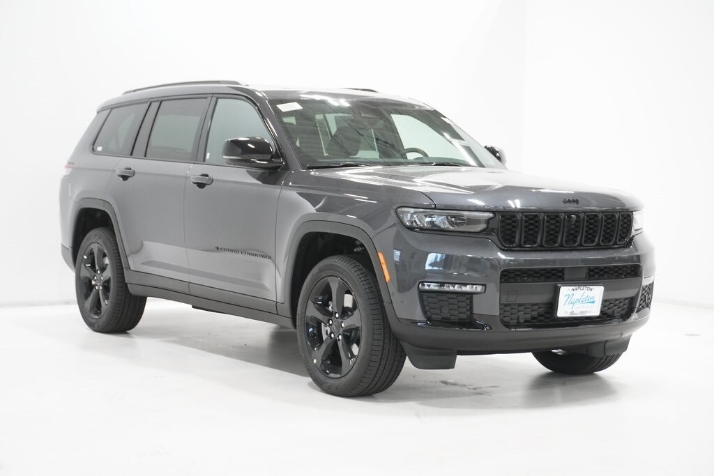 2025 Jeep Grand Cherokee Limited photo 4