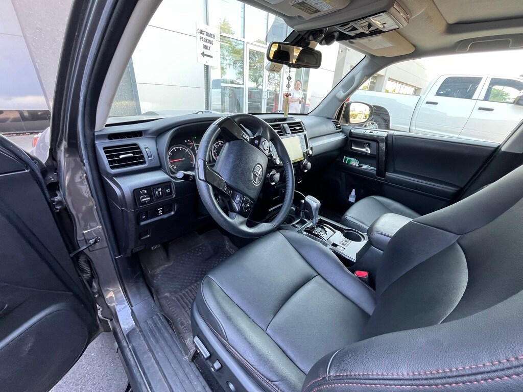 2021 Toyota 4Runner TRD Off-Road Premium photo 4
