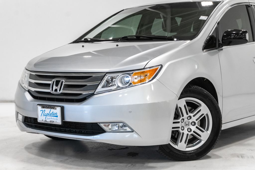 Used 2011 Honda Odyssey Touring with VIN 5FNRL5H96BB095246 for sale in Arlington Heights, IL