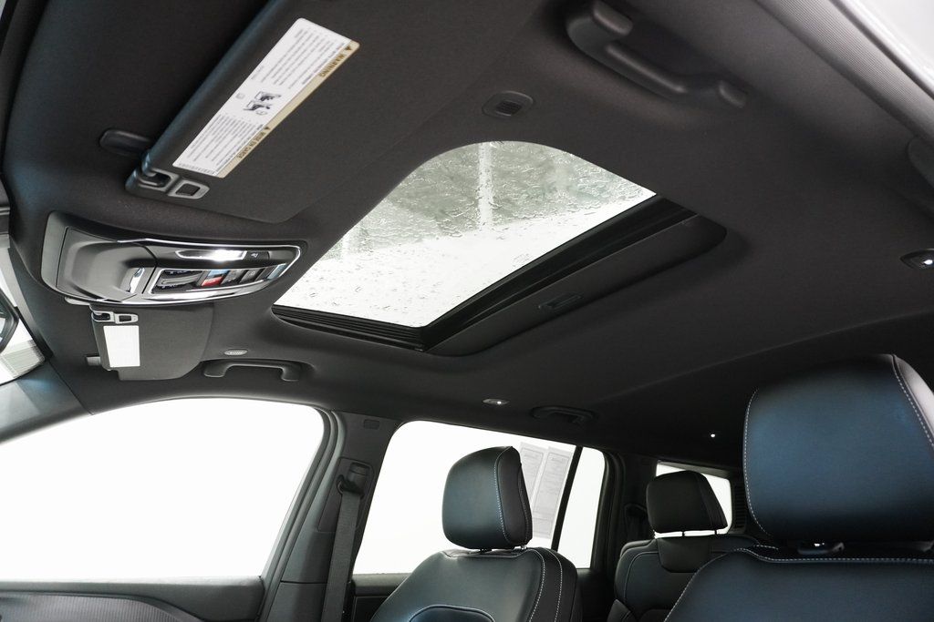 2025 Jeep Grand Cherokee L Altitude - Photo 12