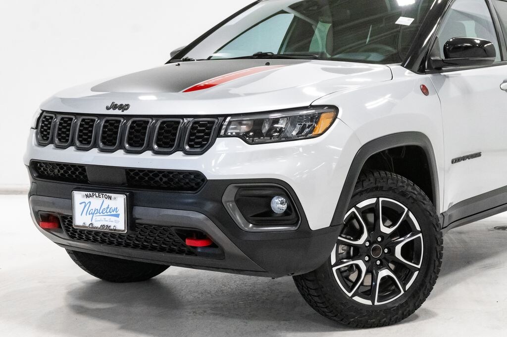 Used 2025 Jeep Compass Trailhawk SUV