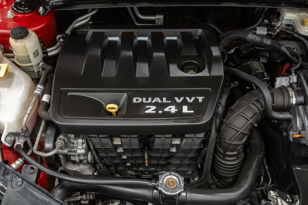 Used 2013 Dodge Avenger SXT Sedan