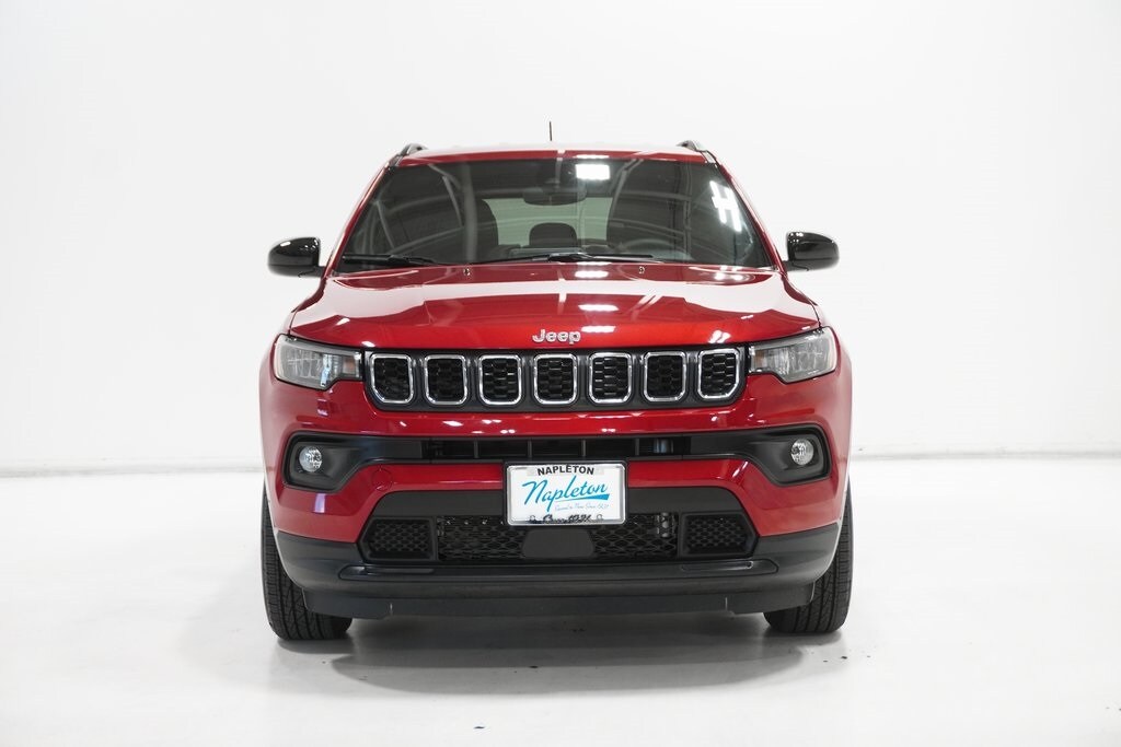2025 Jeep Compass Latitude photo 2