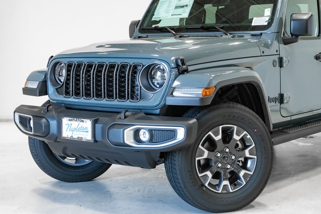 New 2026 Jeep Gladiator SAHARA 4X4 Pickup