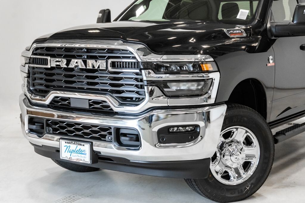 New 2026 Ram 2500 TRADESMAN CREW CAB 4X4 6'4 BOX Pickup