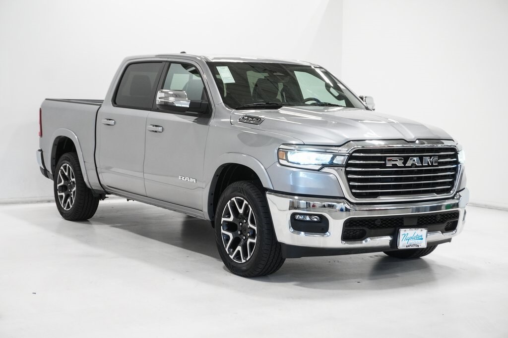 2025 Ram 1500 Laramie photo 4