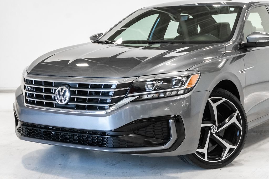 Used 2022 Volkswagen Passat 2.0T R-Line Sedan