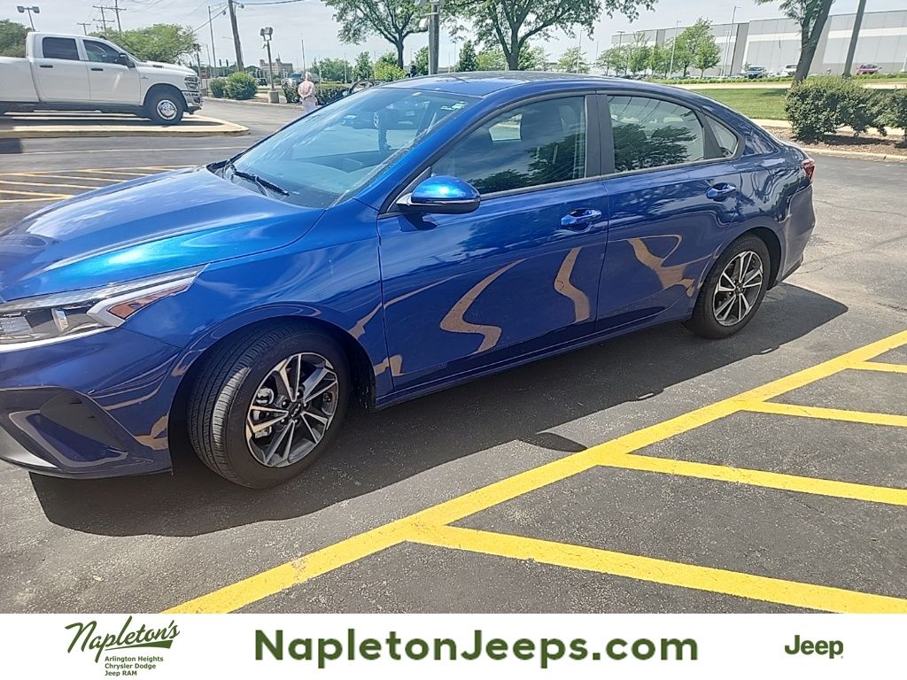2024 Kia Forte LXS AT's photo