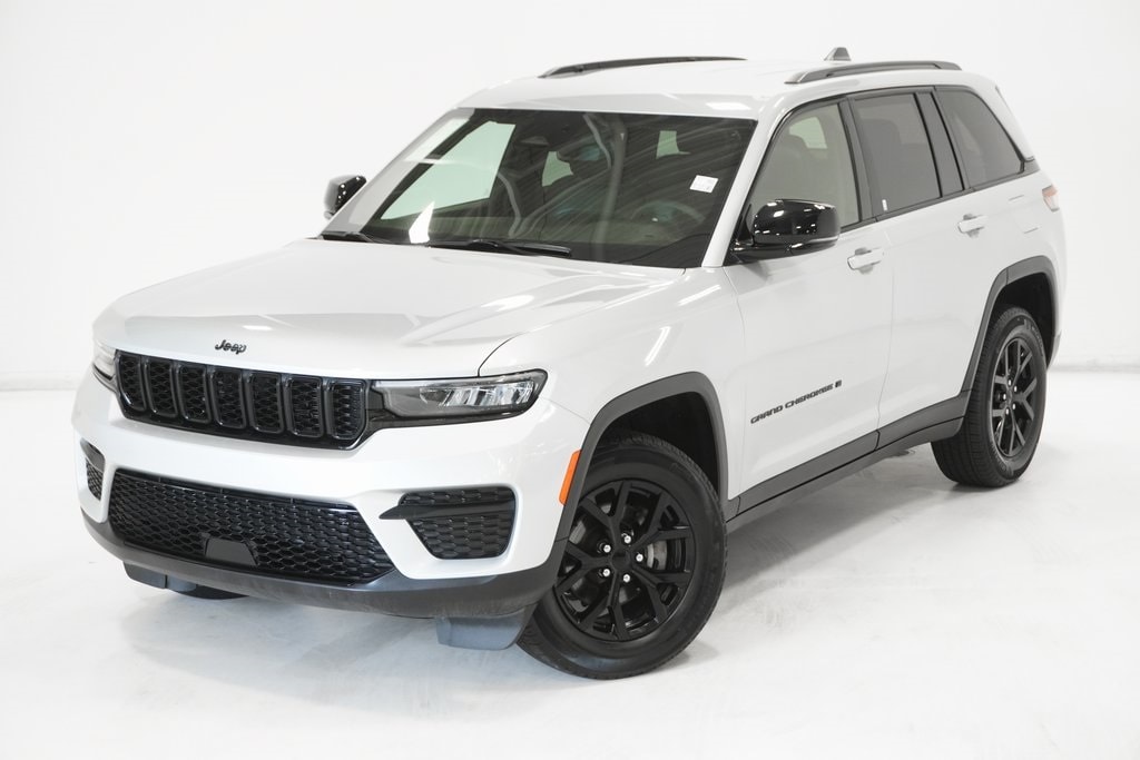 Certified 2024 Jeep Grand Cherokee Altitude with VIN 1C4RJHAG0R8506943 for sale in Arlington Heights, IL