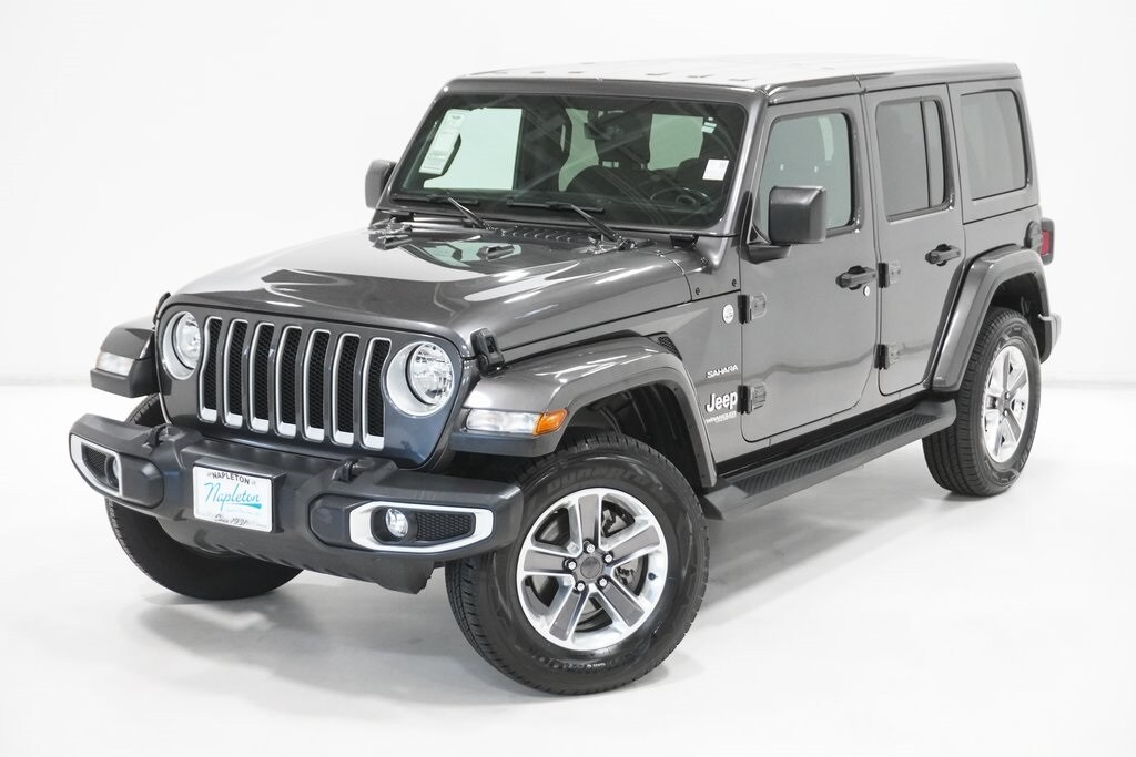 2021 Jeep Wrangler Unlimited Sahara photo 2
