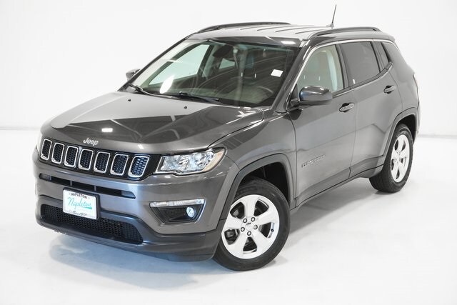 2019 Jeep Compass Latitude photo 2