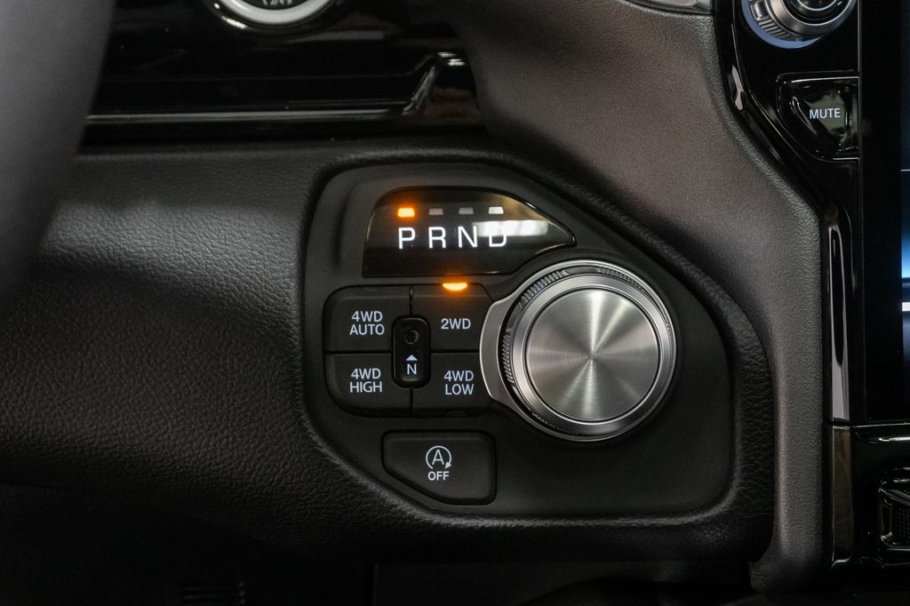 2026 RAM 1500 Laramie - Photo 17