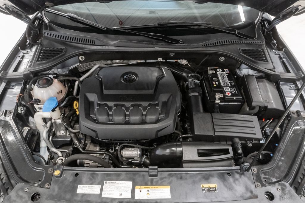 Used 2022 Volkswagen Passat 2.0T R-Line Sedan