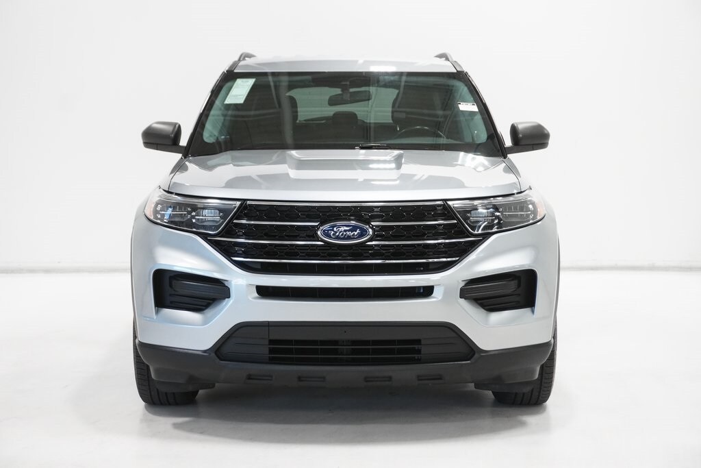 2022 Ford Explorer XLT photo 3