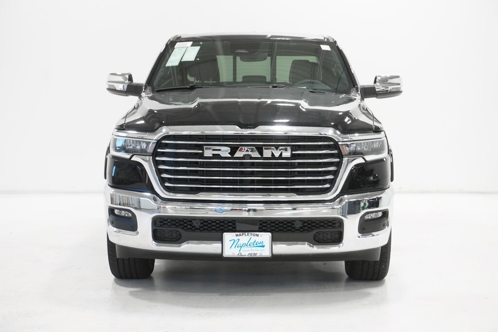 2025 Ram 1500 Laramie photo 3