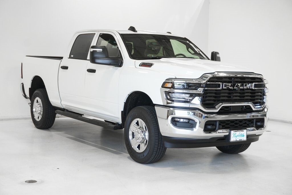 2026 Ram 2500 Tradesman photo 4