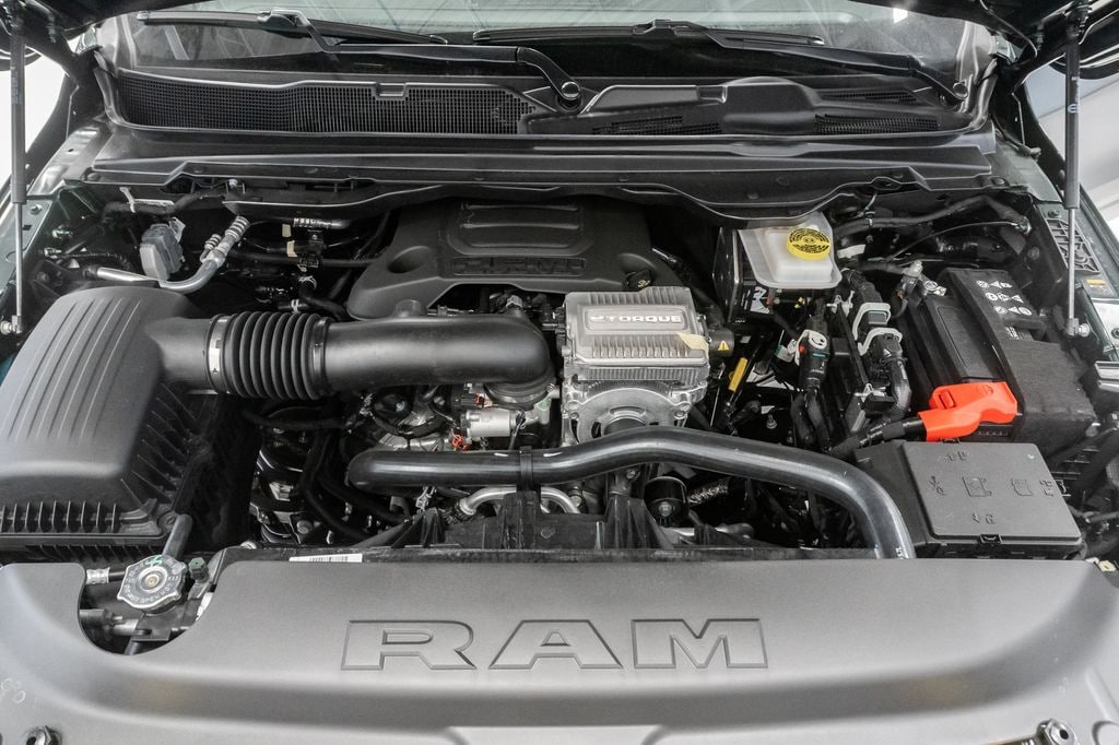 New 2026 Ram 1500 BIG HORN CREW CAB 4X4 5'7 BOX Pickup