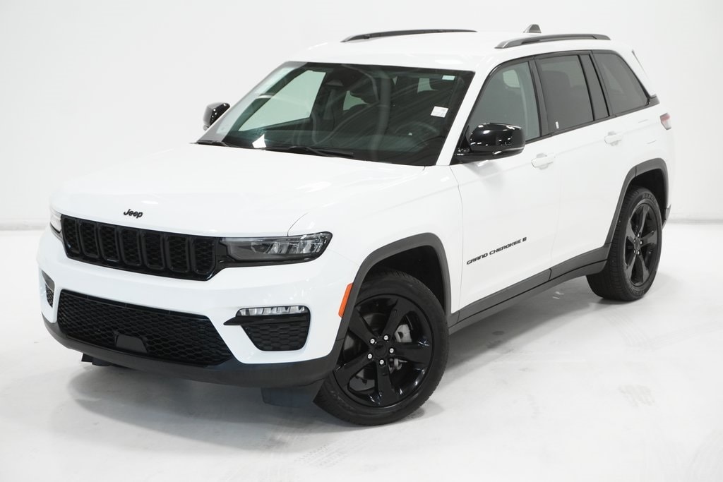 Used 2023 Jeep Grand Cherokee Limited with VIN 1C4RJHBG8PC507234 for sale in Arlington Heights, IL