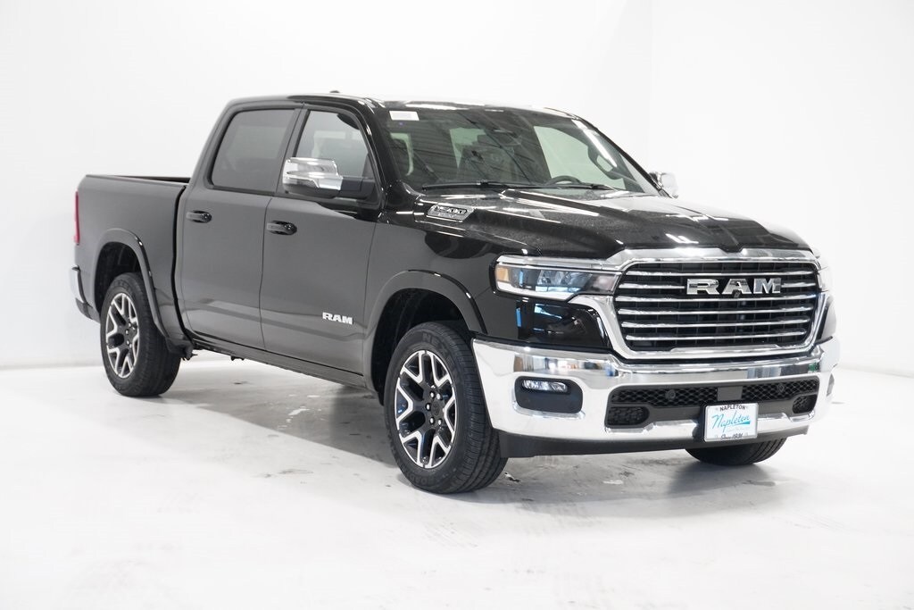 2025 Ram 1500 Laramie photo 3