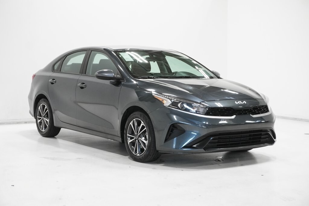 Used 2023 Kia Forte LXS Sedan