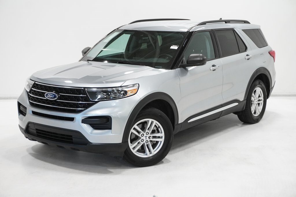 2022 Ford Explorer XLT photo 2