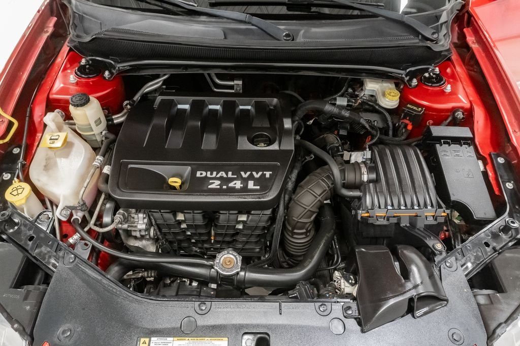 Used 2013 Dodge Avenger SXT Sedan