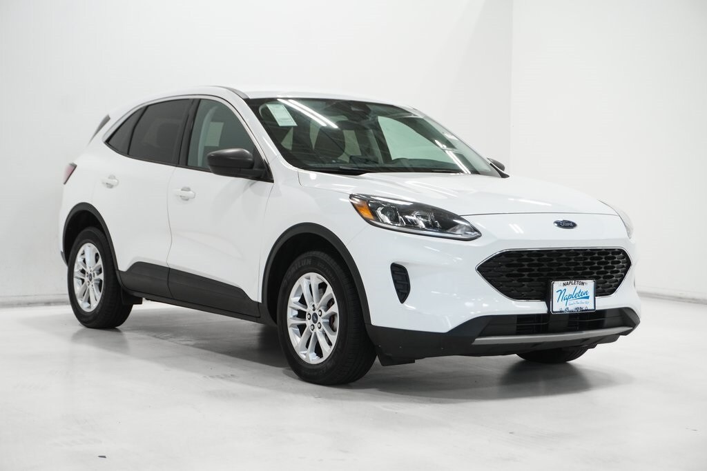 2022 Ford Escape SE photo 3