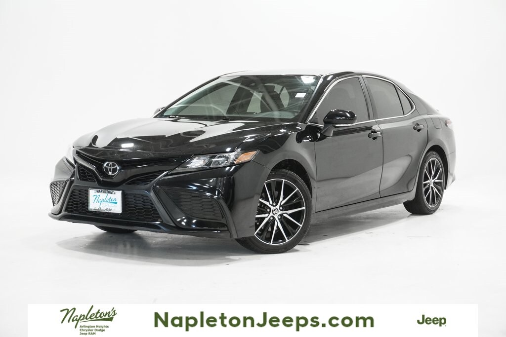 Used 2023 Toyota Camry SE Sedan